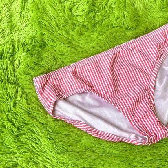 Peaches n’ cream sucker halter tankini set by Isaac Mizrahi - Picture 4 of 4